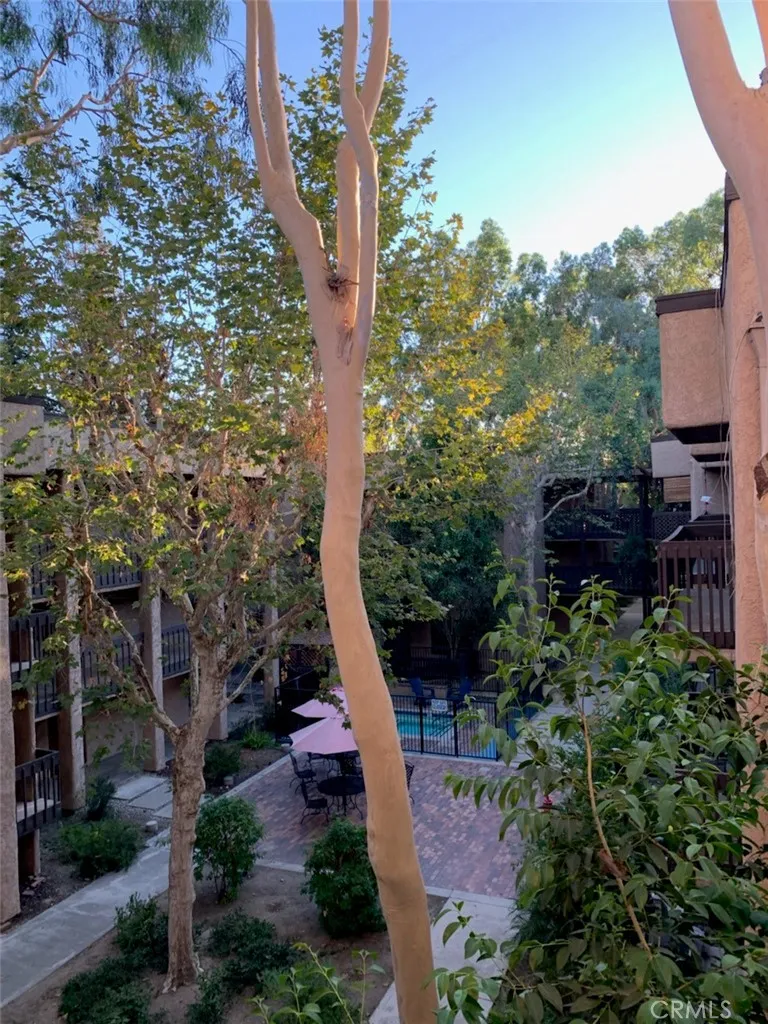 22100 Burbank Blvd #350F Woodland Hills, CA 91364