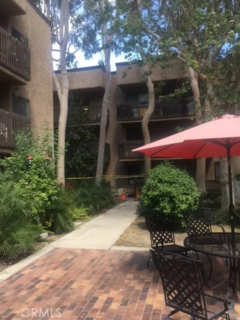 22100 Burbank Blvd #350F Woodland Hills, CA 91364