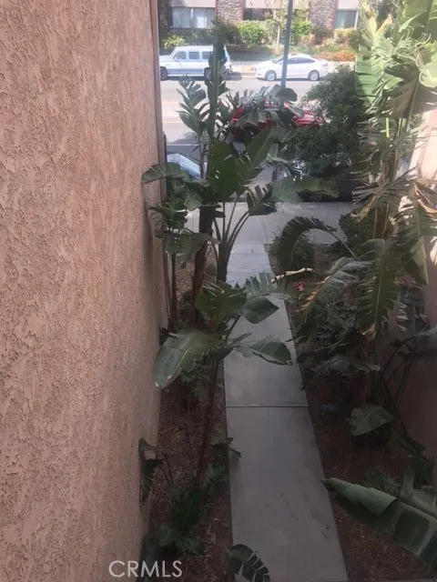 22100 Burbank Blvd #350F Woodland Hills, CA 91364