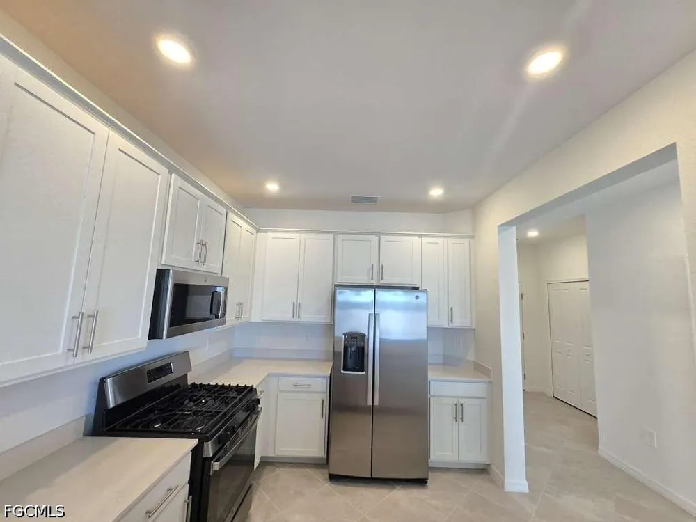 White Pearl Road Punta Gorda, FL 33982
