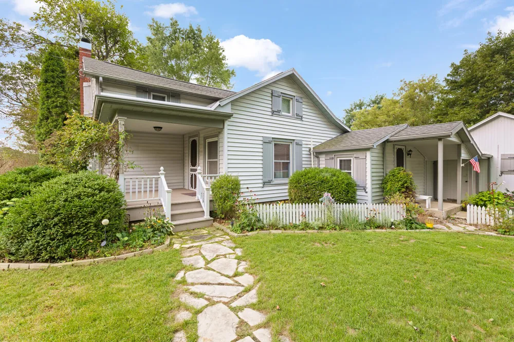 3420 Hillsdale Road Hillsdale, MI 49242