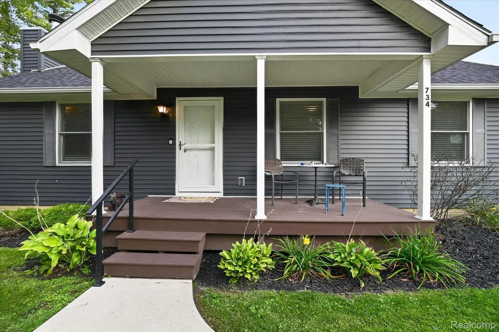 734 Kent Street Carleton Village, MI 48117