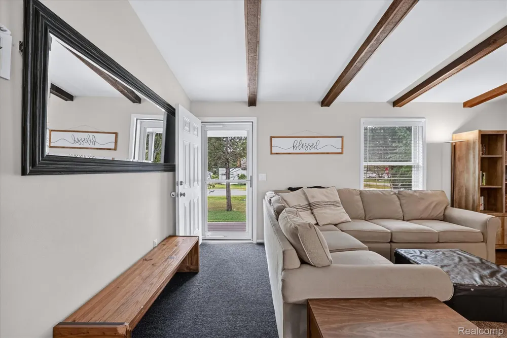 734 Kent Street Carleton Village, MI 48117