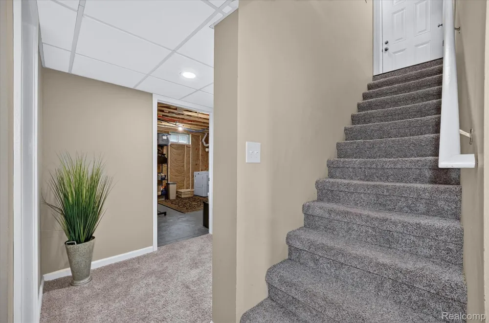 734 Kent Street Carleton Village, MI 48117