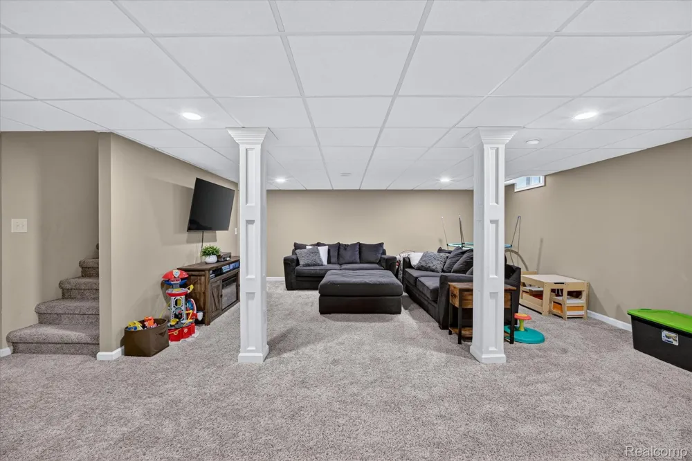 734 Kent Street Carleton Village, MI 48117