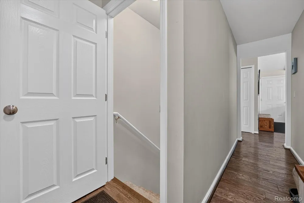 734 Kent Street Carleton Village, MI 48117