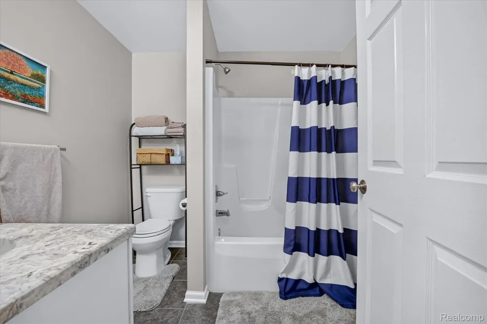 734 Kent Street Carleton Village, MI 48117