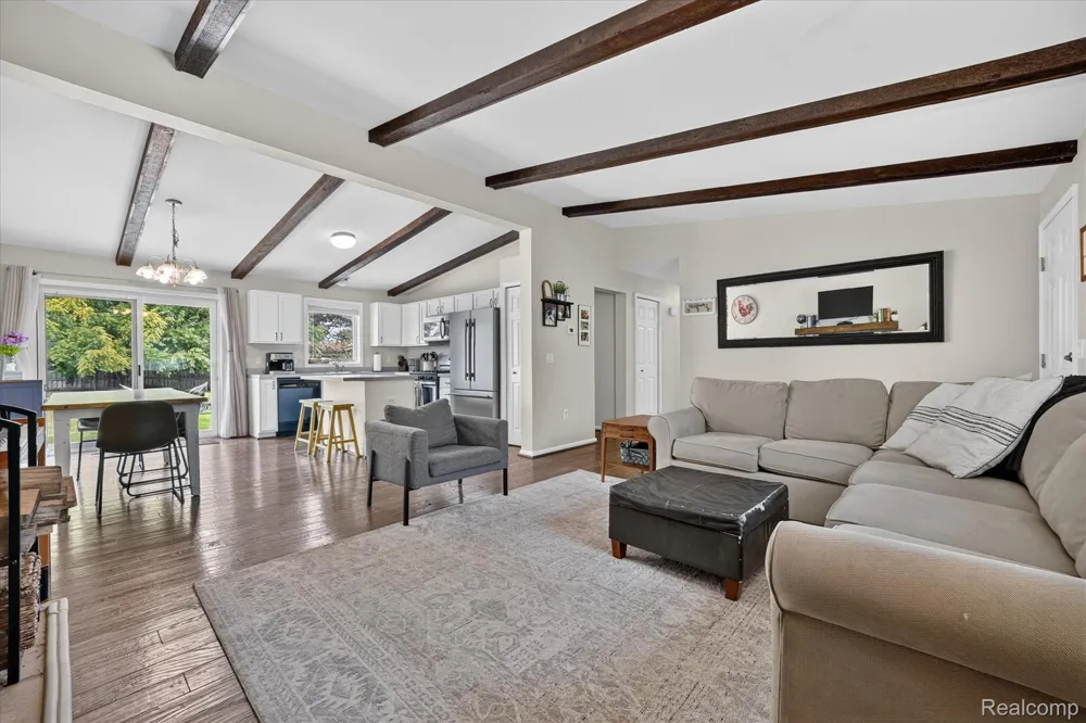 734 Kent Street Carleton Village, MI 48117