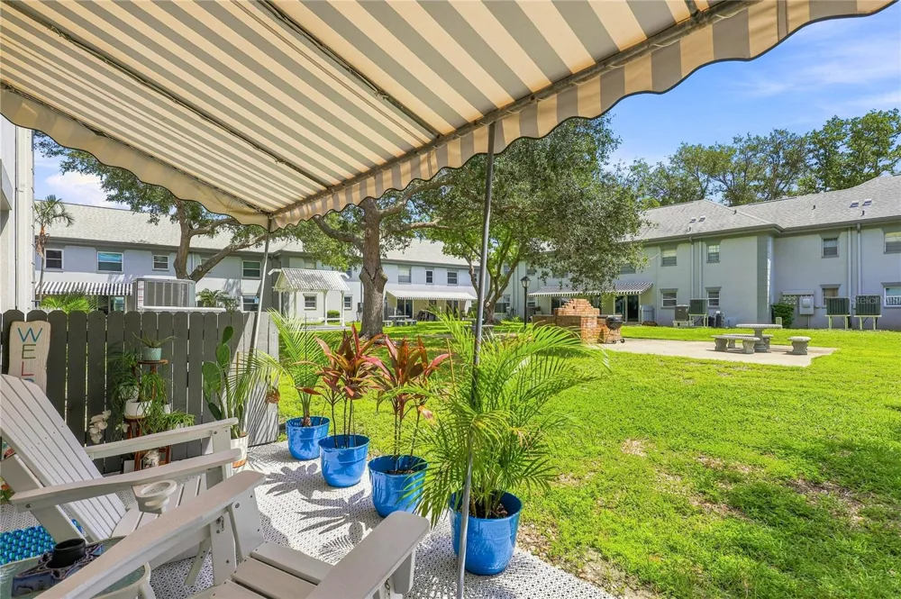 1180 RUE DES ROIS #1A South Pasadena, FL 33707