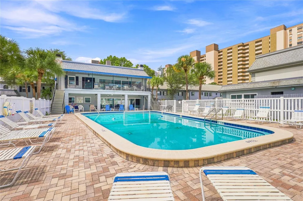 1180 RUE DES ROIS #1A South Pasadena, FL 33707