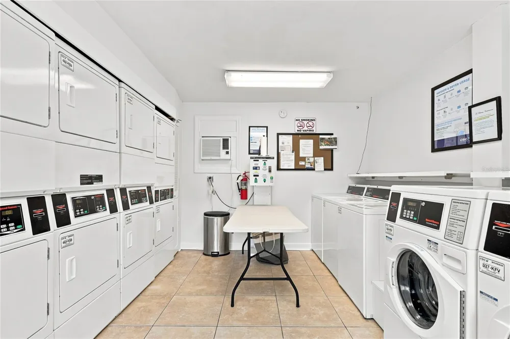 1180 RUE DES ROIS #1A South Pasadena, FL 33707