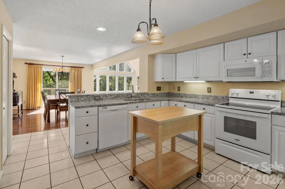 324 DAWNBROOK DRIVE Flat Rock, NC 28731