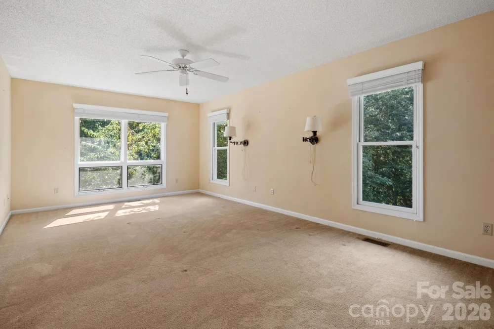 324 DAWNBROOK DRIVE Flat Rock, NC 28731