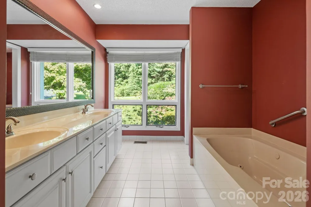 324 DAWNBROOK DRIVE Flat Rock, NC 28731