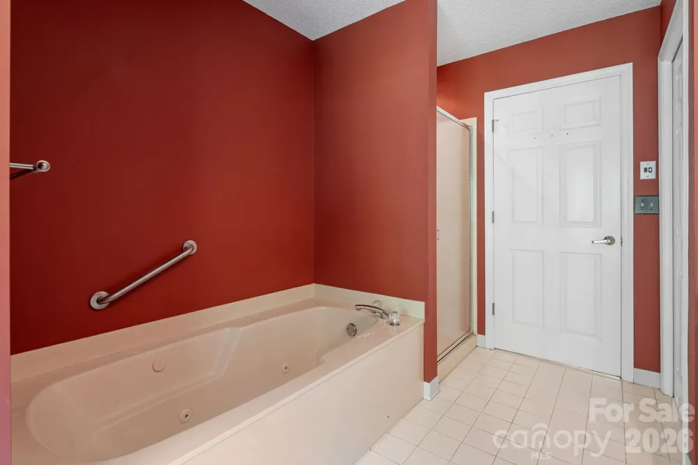 324 DAWNBROOK DRIVE Flat Rock, NC 28731