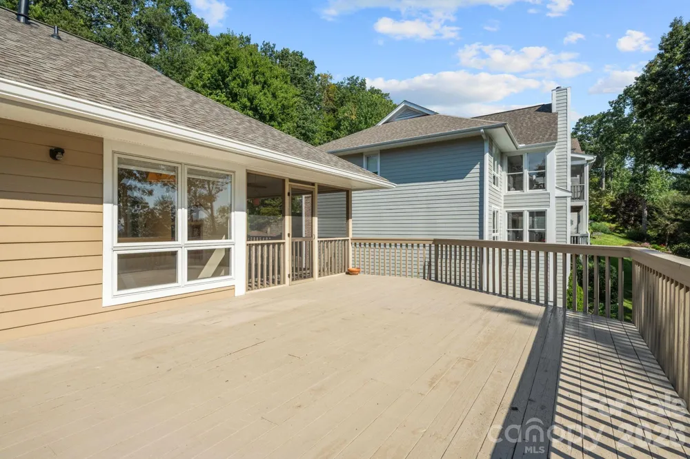 324 DAWNBROOK DRIVE Flat Rock, NC 28731