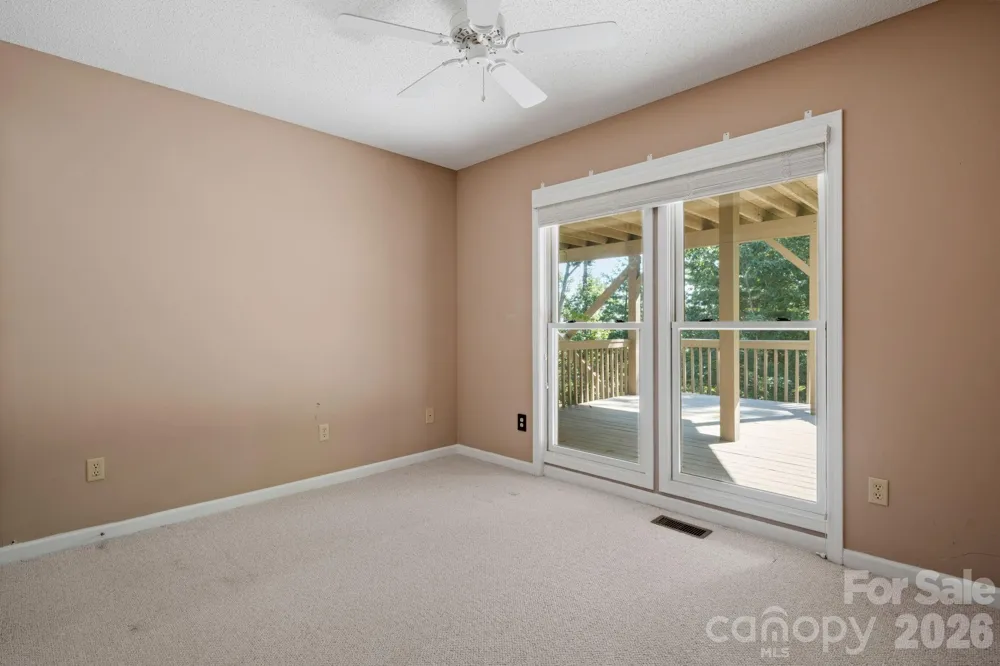324 DAWNBROOK DRIVE Flat Rock, NC 28731