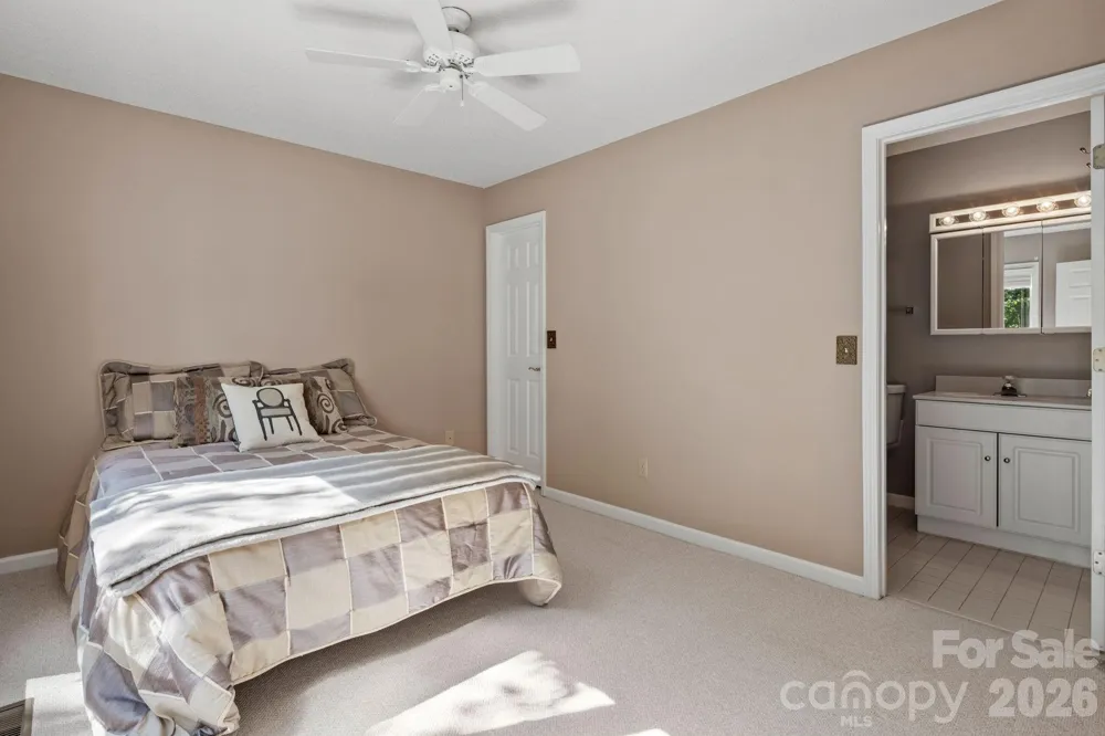 324 DAWNBROOK DRIVE Flat Rock, NC 28731