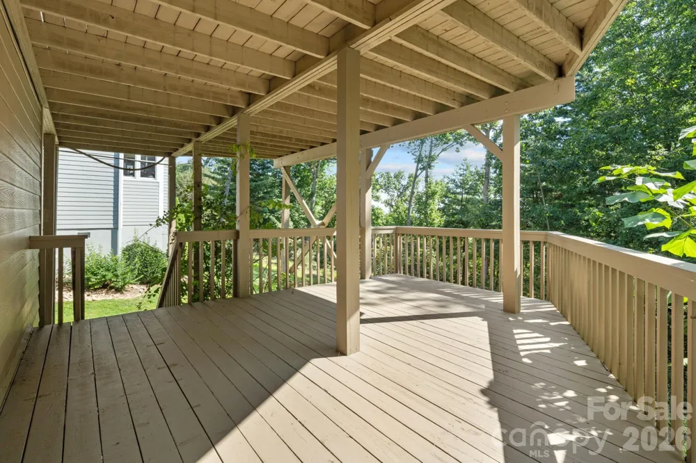 324 DAWNBROOK DRIVE Flat Rock, NC 28731