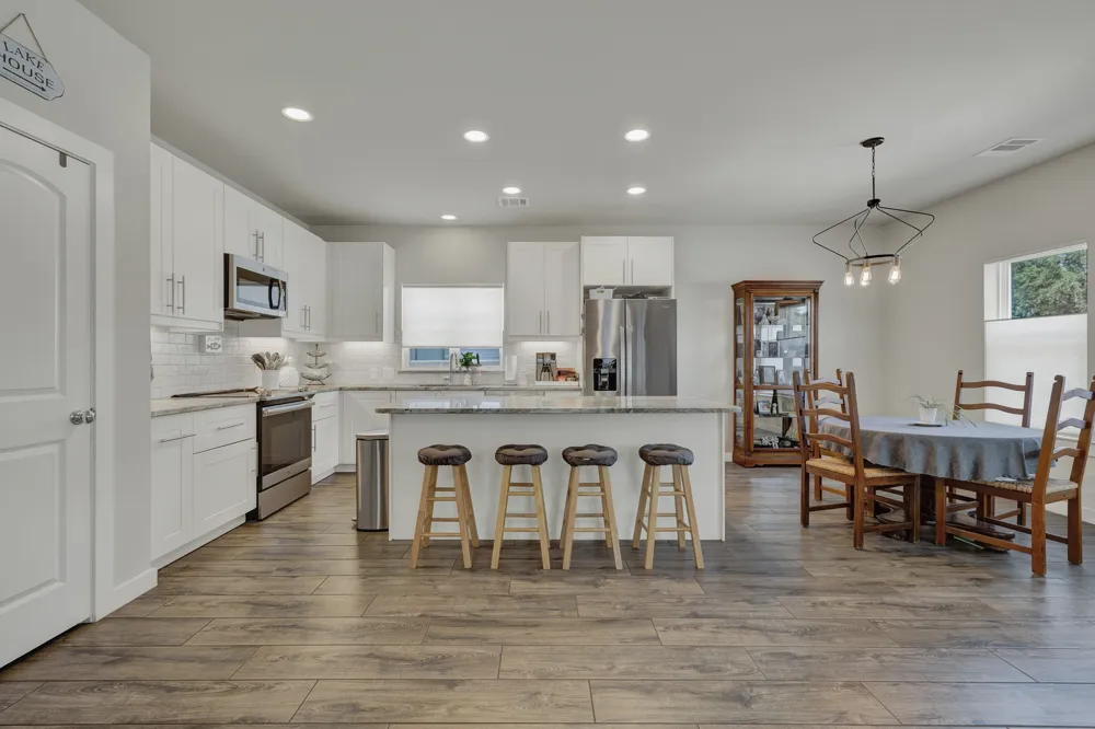 2870 Candlelight Drive Canyon Lake, TX 78133