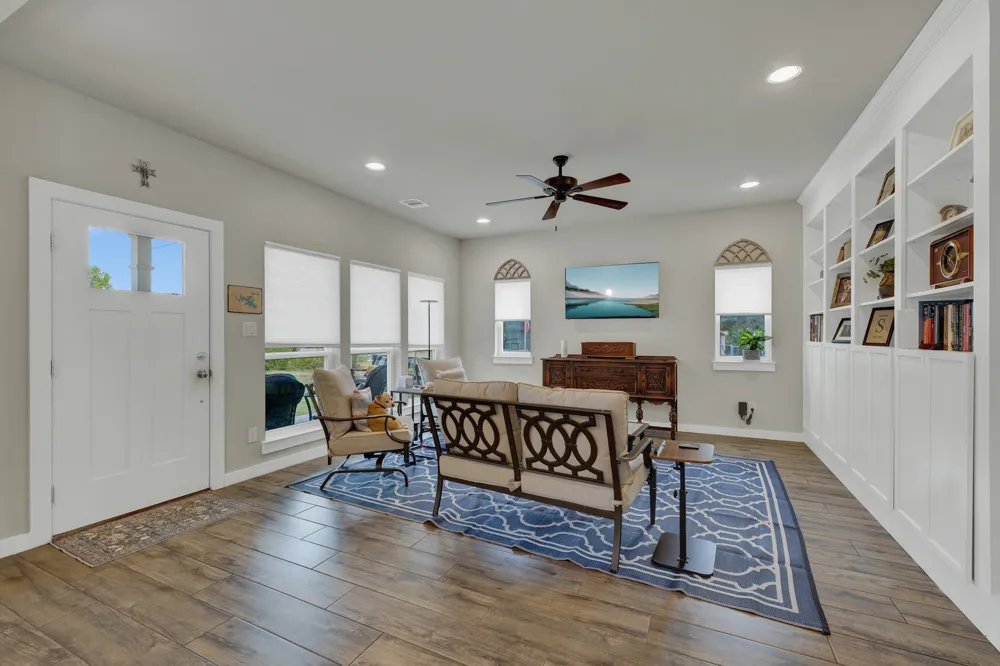 2870 Candlelight Drive Canyon Lake, TX 78133