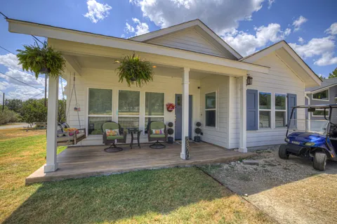 2870 Candlelight Drive