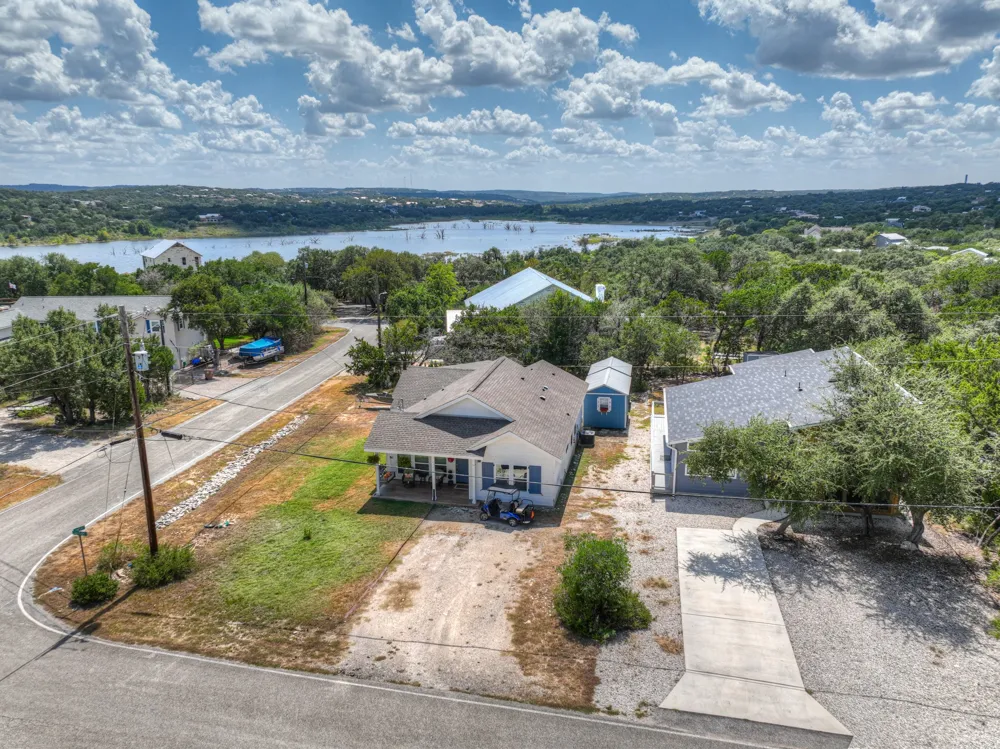 2870 Candlelight Drive Canyon Lake, TX 78133