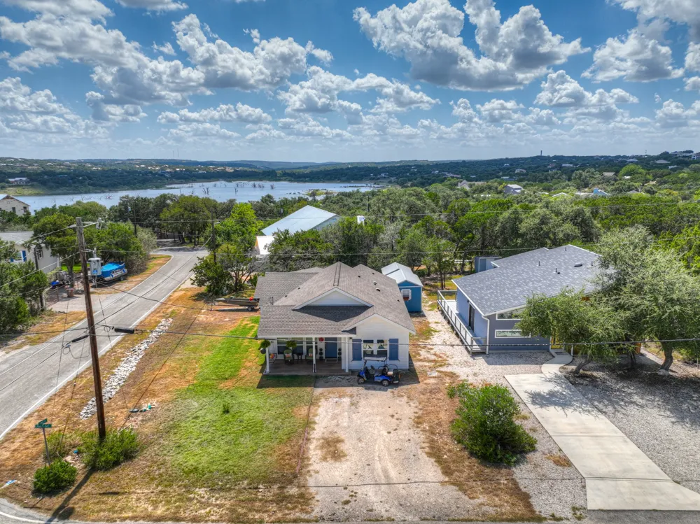 2870 Candlelight Drive Canyon Lake, TX 78133