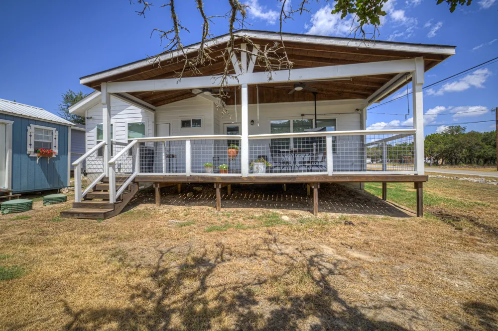 2870 Candlelight Drive Canyon Lake, TX 78133