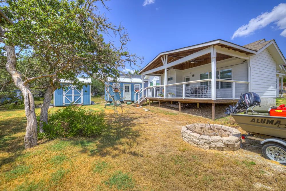2870 Candlelight Drive Canyon Lake, TX 78133