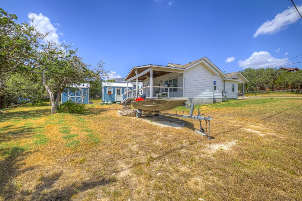 2870 Candlelight Drive Canyon Lake, TX 78133