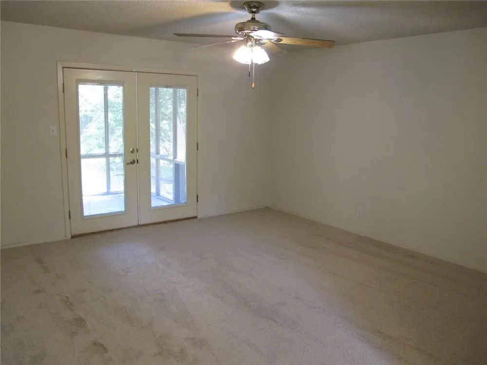 1213 S Meadows Drive Austin, TX 78758
