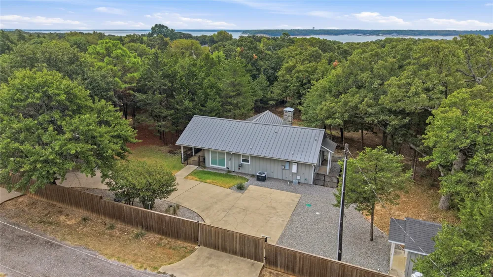 10 Holland Street Pottsboro, TX 75076