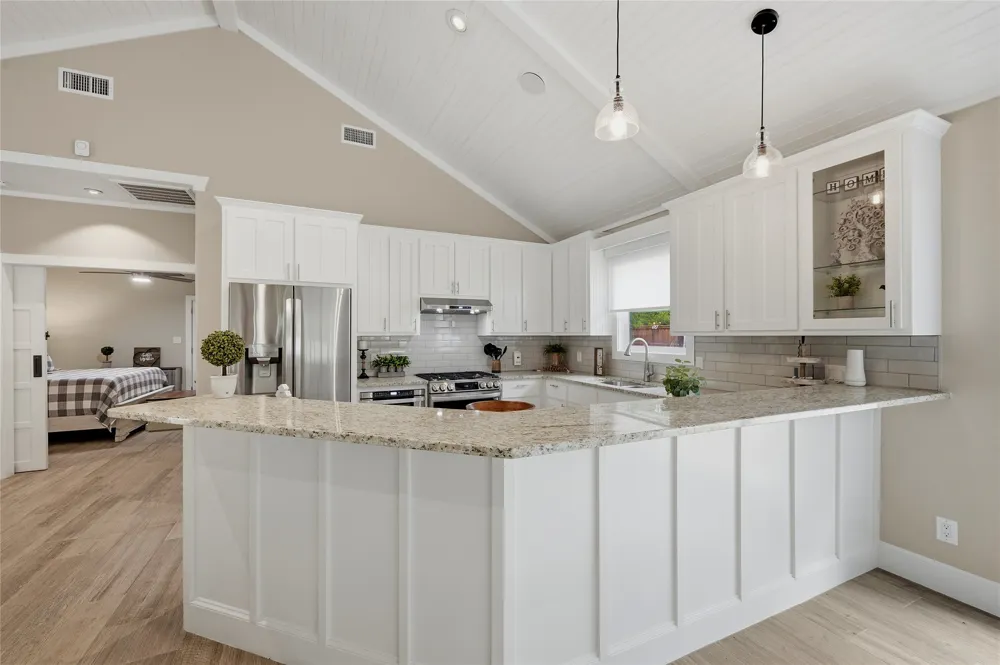 10 Holland Street Pottsboro, TX 75076