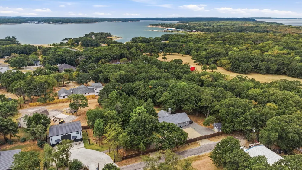 10 Holland Street Pottsboro, TX 75076