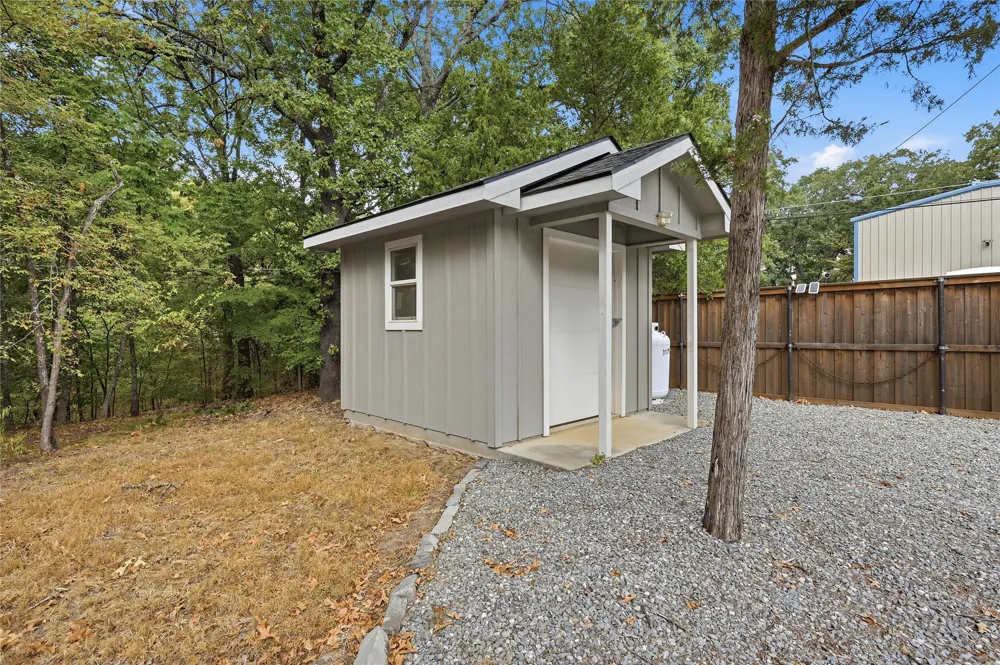 10 Holland Street Pottsboro, TX 75076