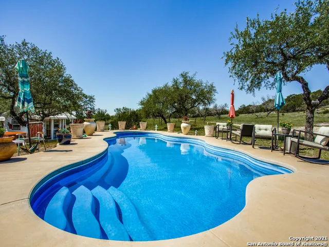 706 Paleface Ranch Rd S Spicewood, TX 78669