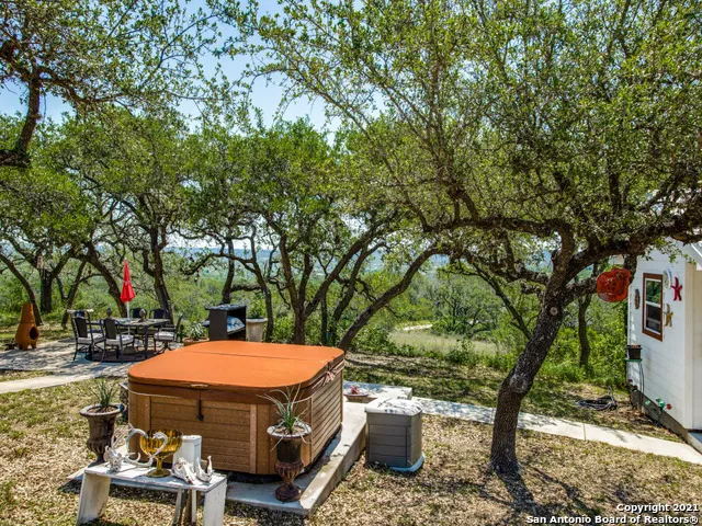 706 Paleface Ranch Rd S Spicewood, TX 78669