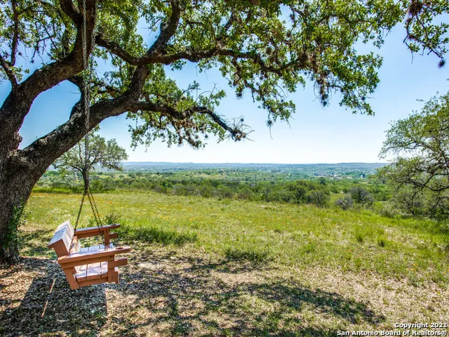 706 Paleface Ranch Rd S Spicewood, TX 78669