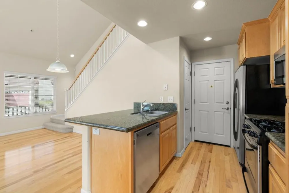 1523 Rosette Way Gilroy, CA 95020