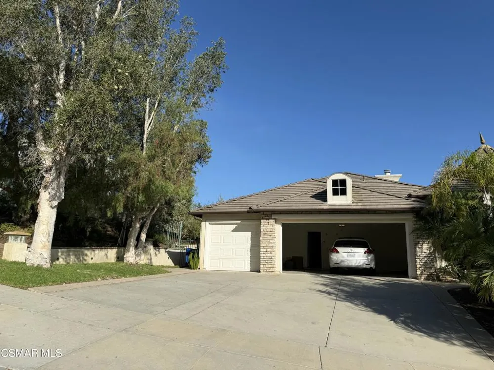 477 Via Gregorio Newbury Park, CA 91320