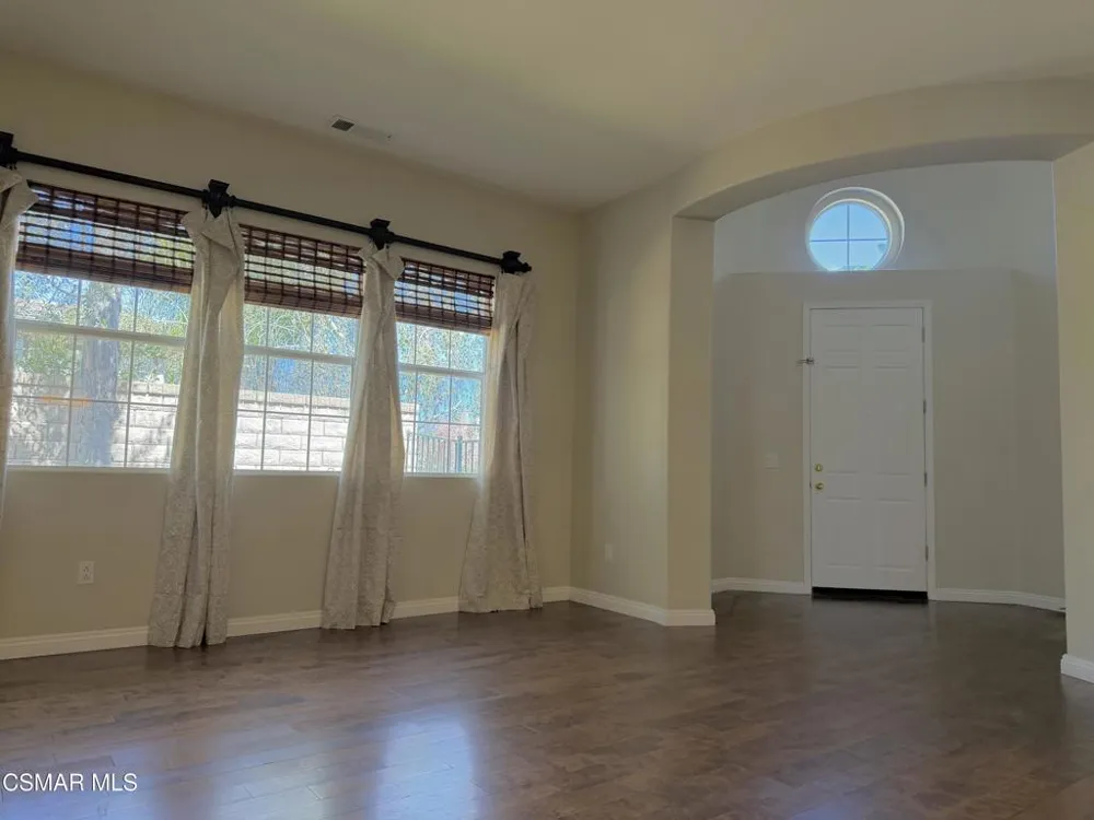 477 Via Gregorio Newbury Park, CA 91320
