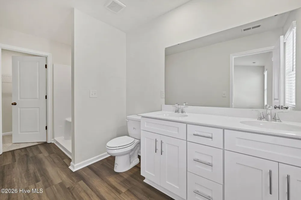 24 W Farley Drive Hampstead, NC 28443