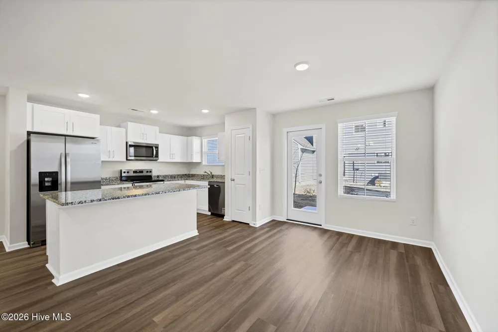 24 W Farley Drive Hampstead, NC 28443