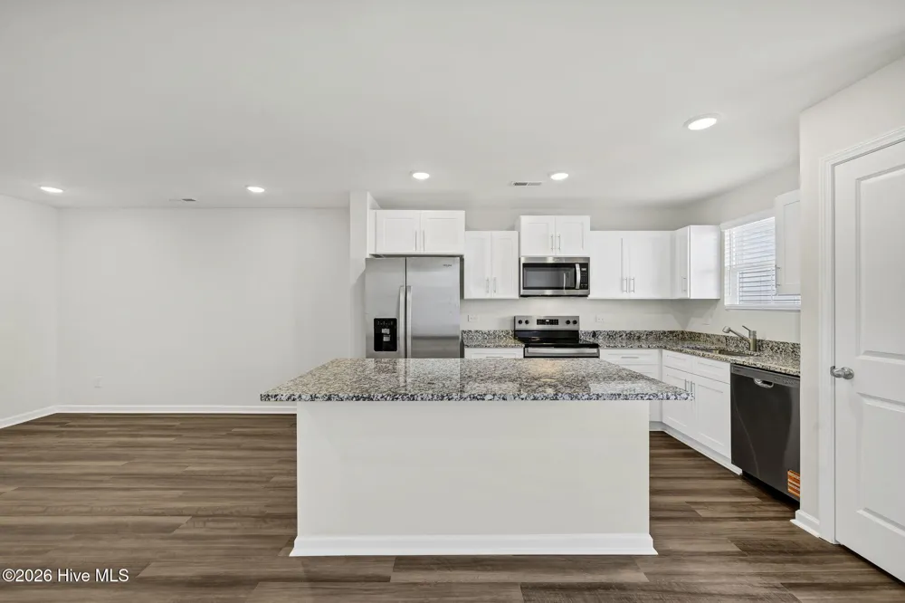 24 W Farley Drive Hampstead, NC 28443
