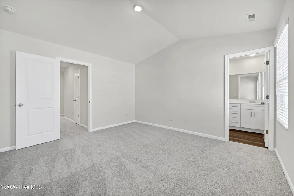 24 W Farley Drive Hampstead, NC 28443