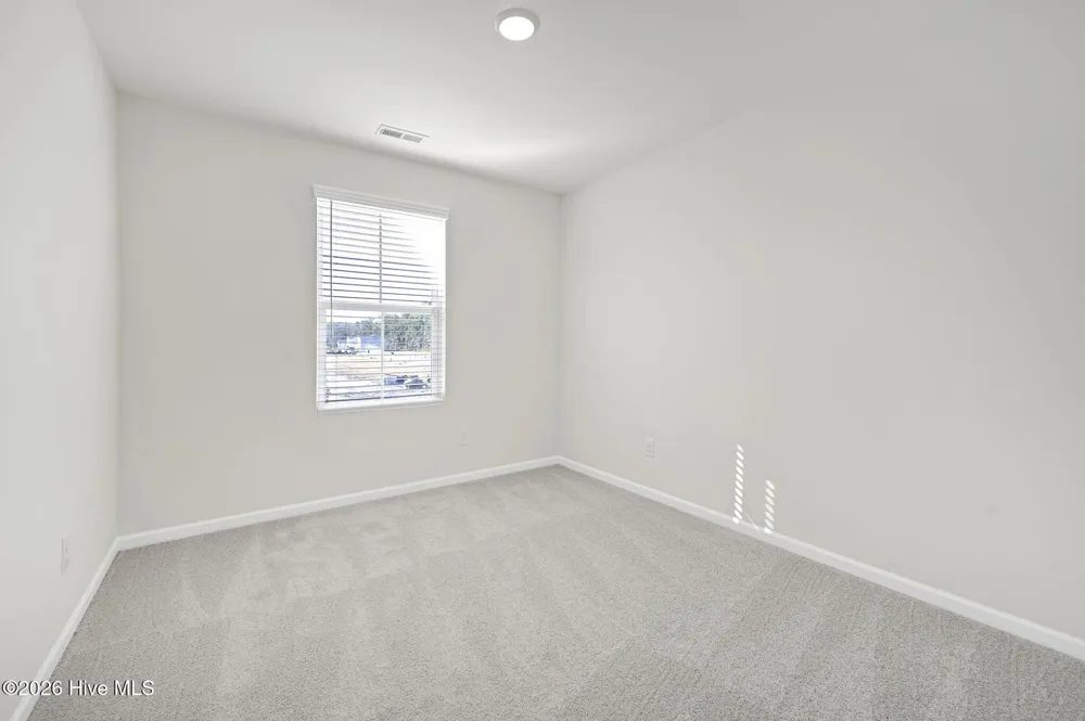 24 W Farley Drive Hampstead, NC 28443