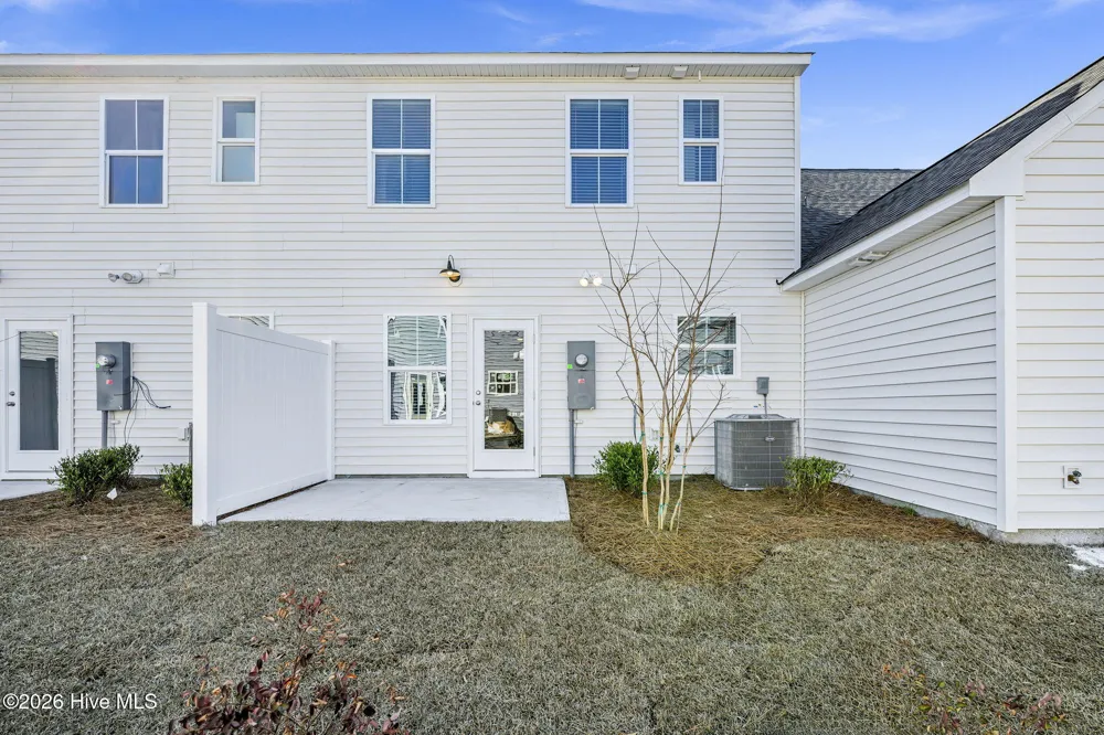 24 W Farley Drive Hampstead, NC 28443
