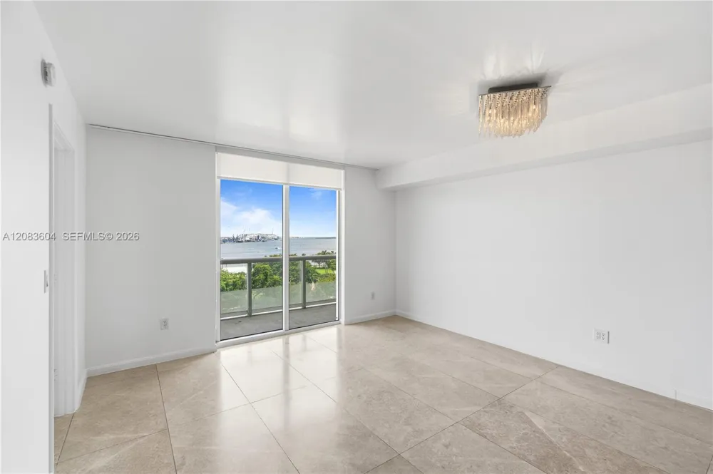 50 BISCAYNE BLVD #902 Miami, FL 33132