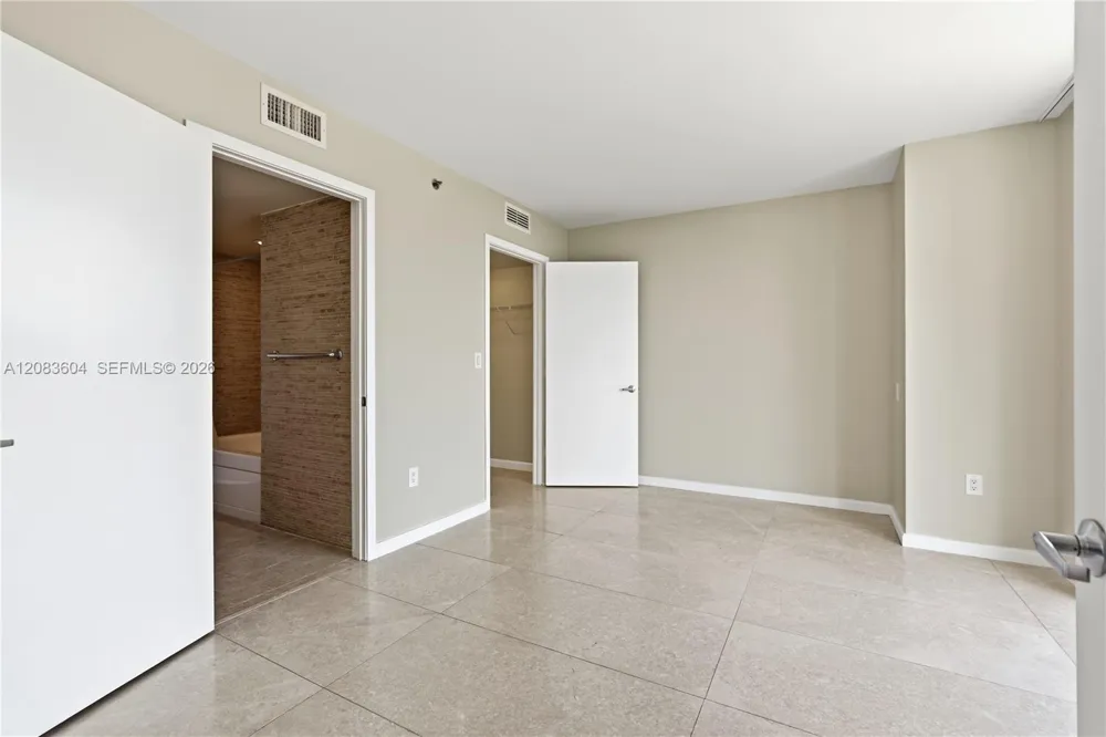 50 BISCAYNE BLVD #902 Miami, FL 33132
